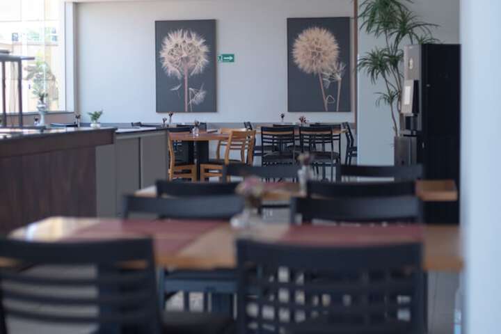 Dining 44 of 70