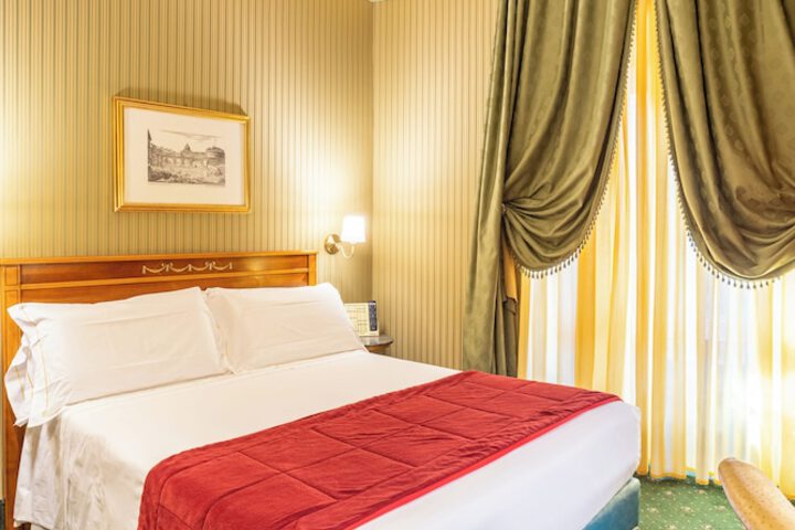 Room 20 of 137