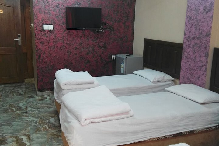 Room 30 of 40
