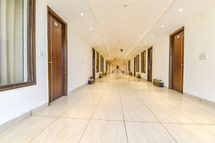 Hotel Interior 5 of 28
