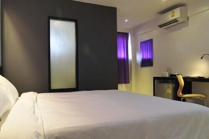 Room 16 of 34