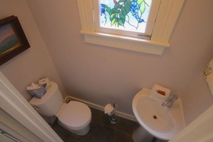 Room 2 of 137