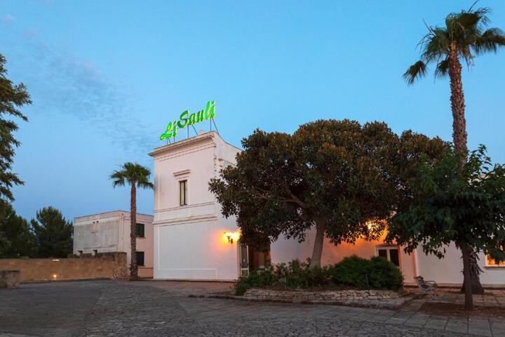Hotel Entry