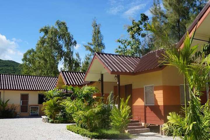 Hotel Exterior 44 of 50