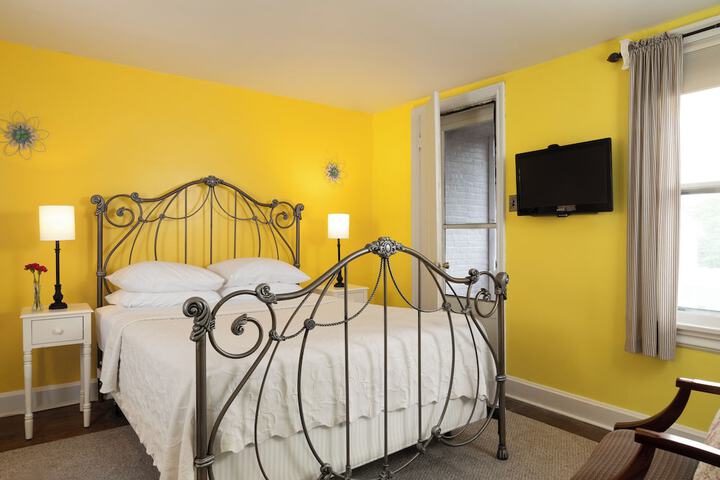 Room 21 of 55