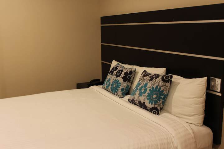 Room 28 of 42