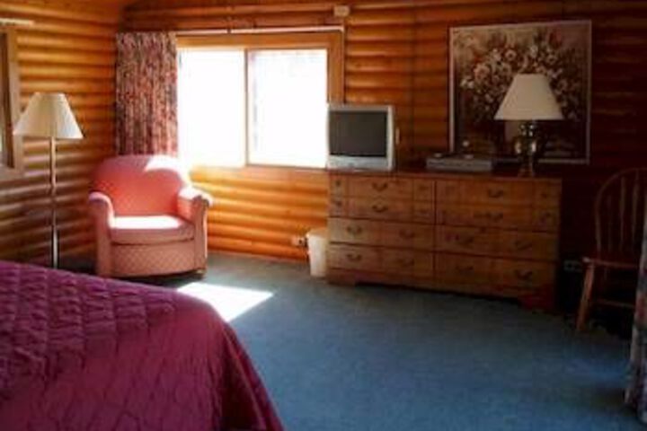 Room 7 of 14