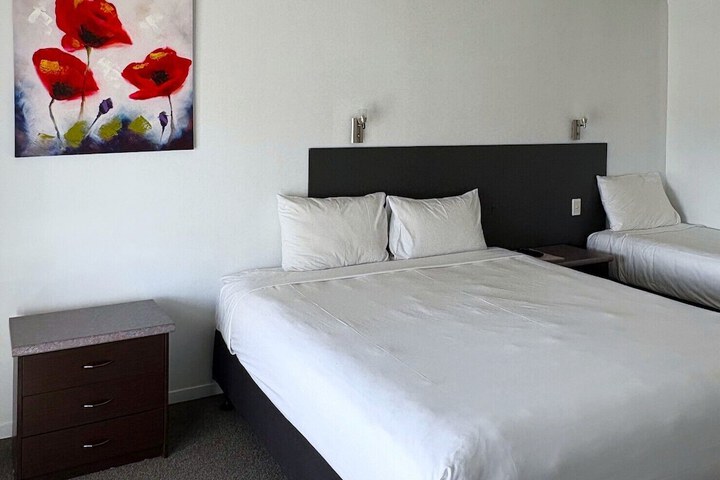 Room 9 of 49