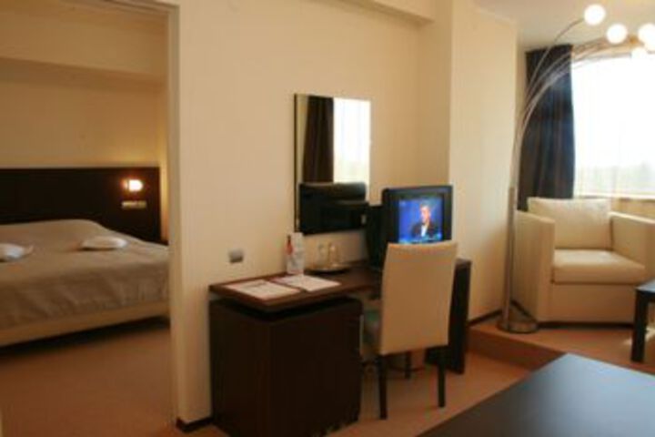 Photo 9