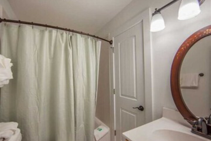 Room 6 of 22