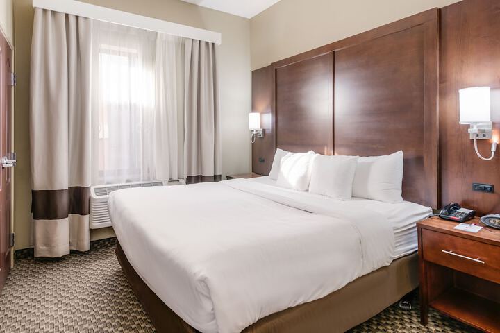 Room 4 of 36