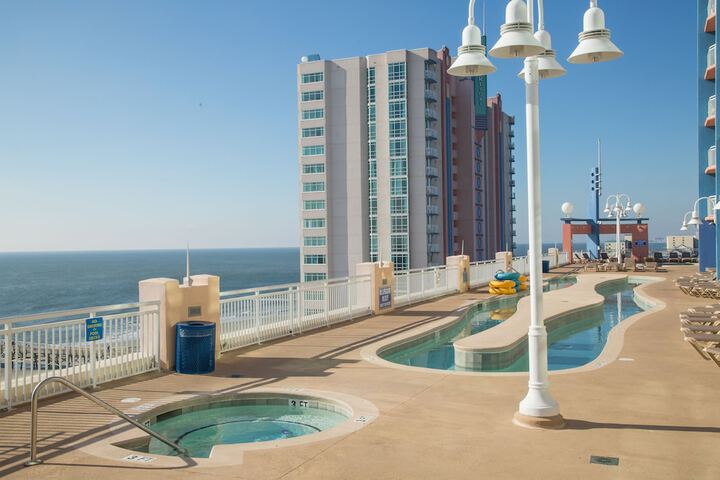 Rooftop pool