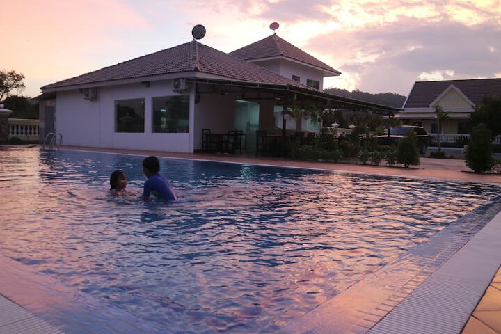 Pool 26 of 50