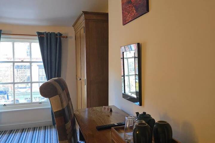 Room 8 of 39