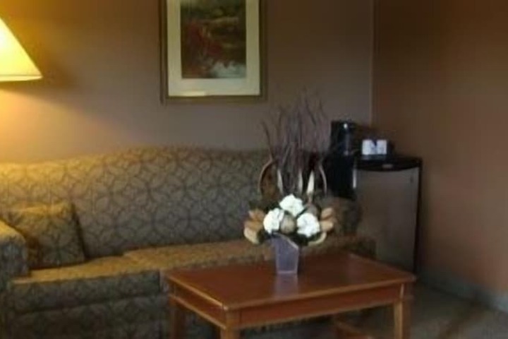 Room 10 of 27