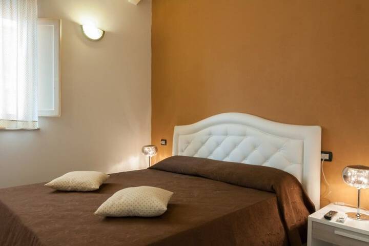 Room 6 of 29