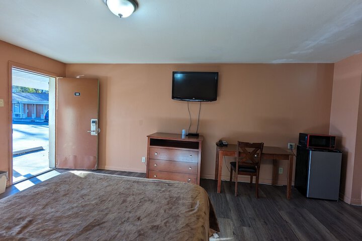 Room 5 of 25