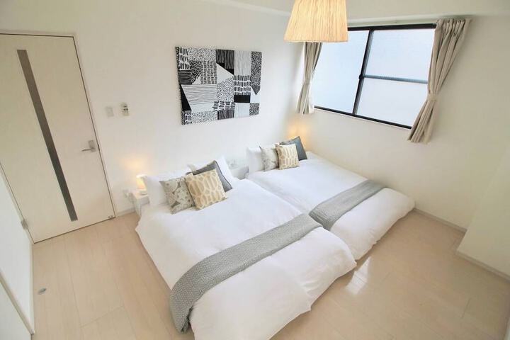 Room 7 of 36