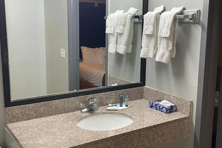 Basic King Bed (3 of 3)