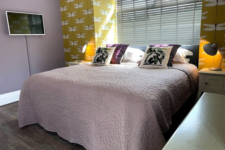 Room 25 of 48