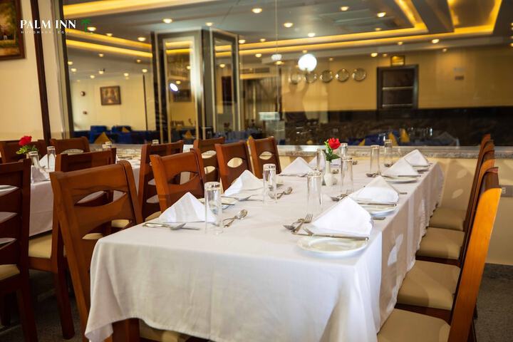 Dining 44 of 76