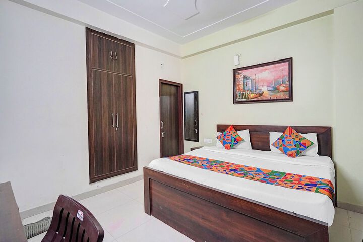 Room 5 of 26
