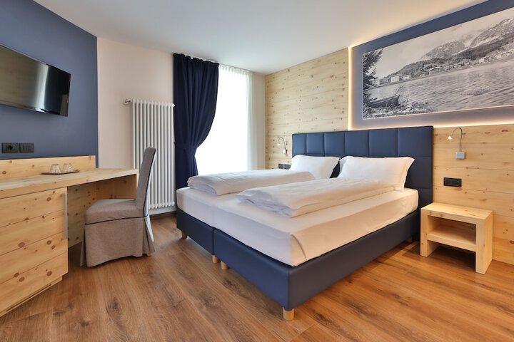 Room 10 of 60
