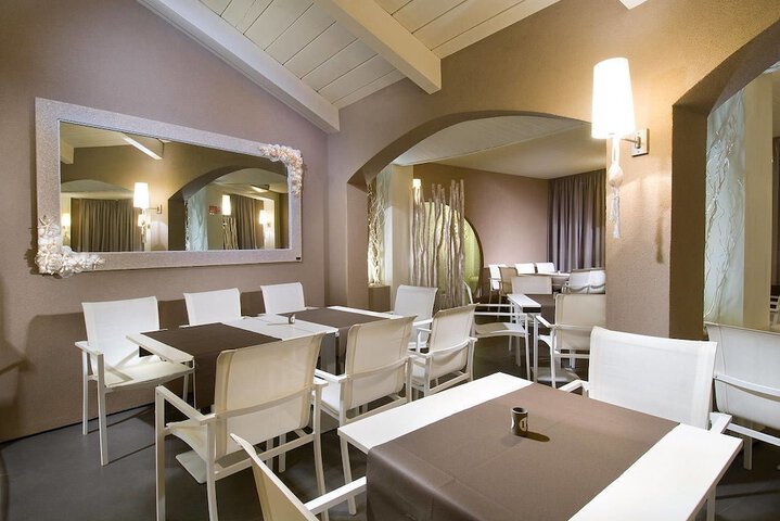 Dining Photos