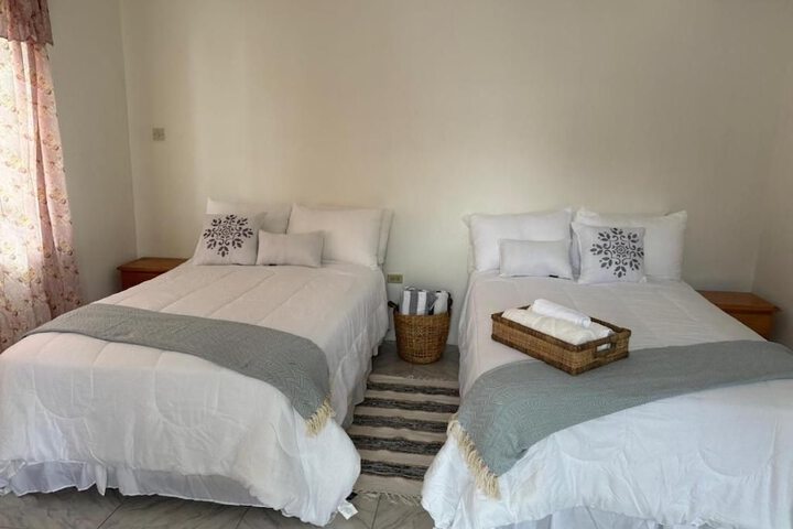 Room 3 of 8