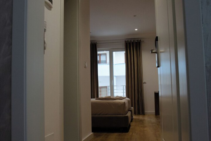 Room 14 of 34
