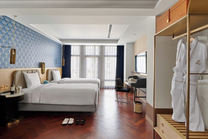 Room 25 of 48