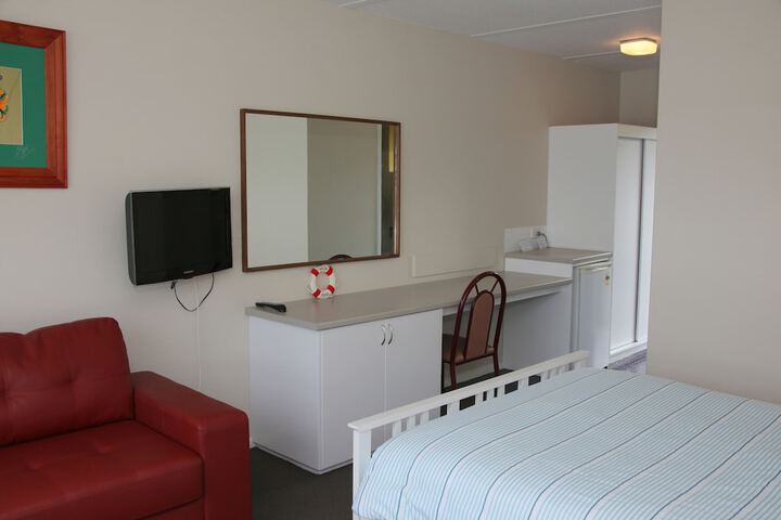 Room 10 of 24