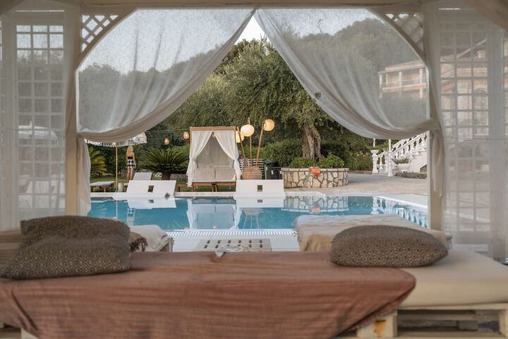 Hotel Pool