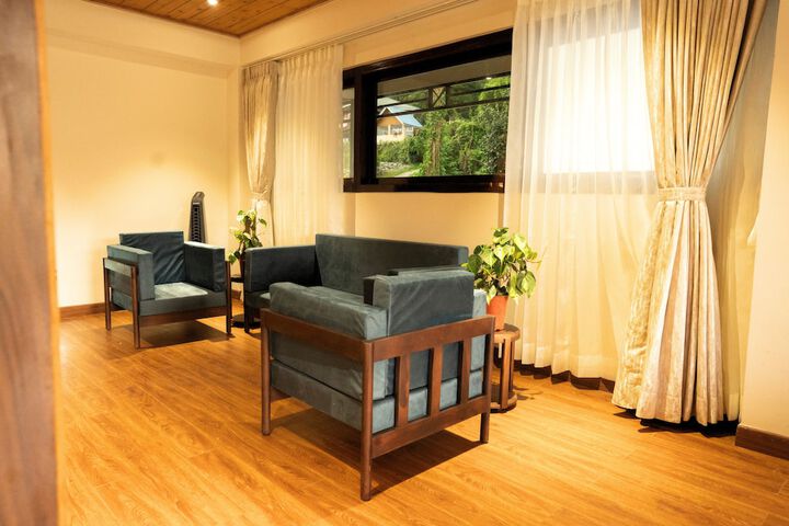 Room 10 of 23