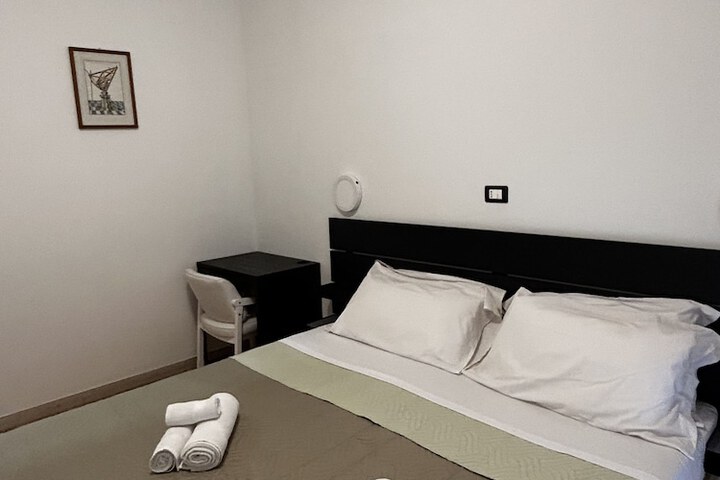 Room 10 of 23