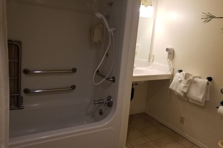 Room 9 of 139