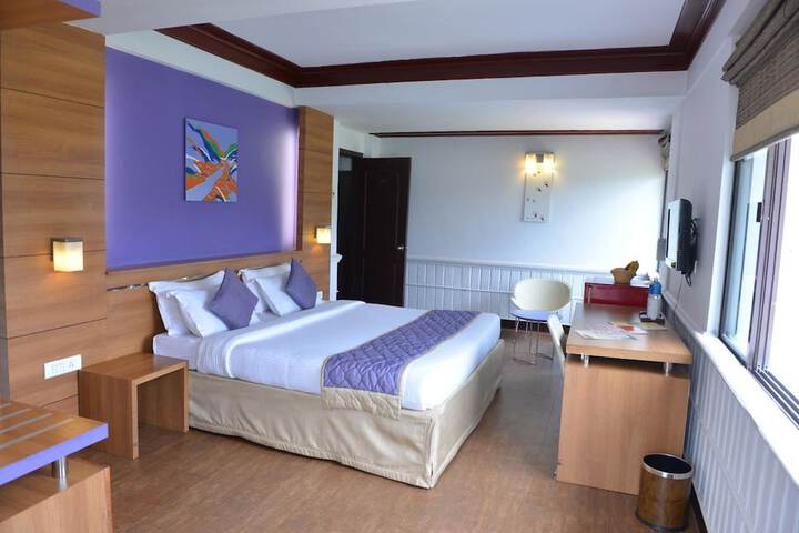 Room 13 of 48