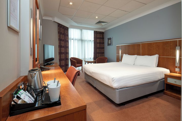 Room 35 of 152