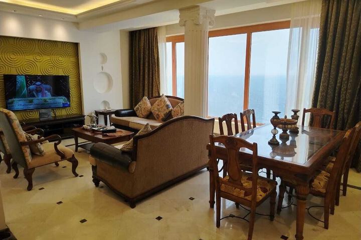 Room 32 of 64