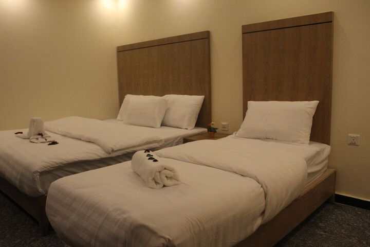Room 10 of 35