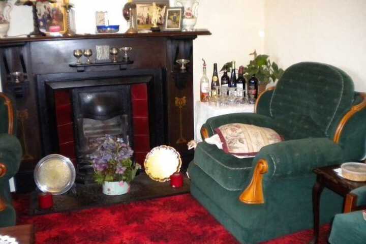 Lounge 9 of 11