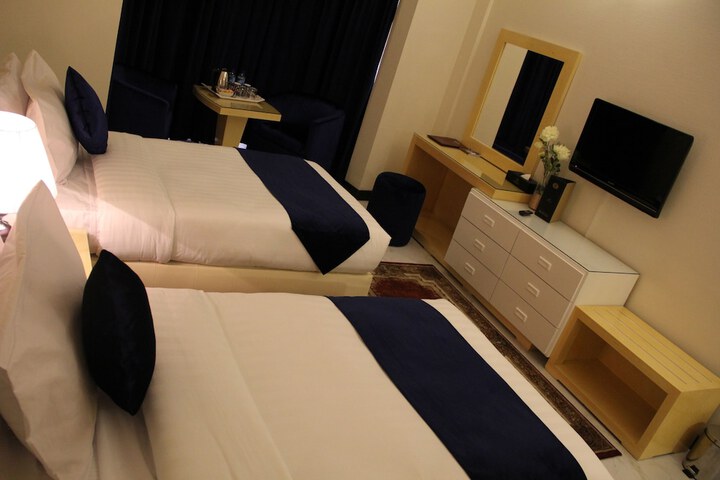 Room 6 of 30