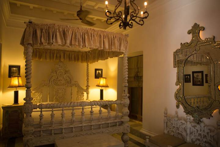 Room 2 of 57