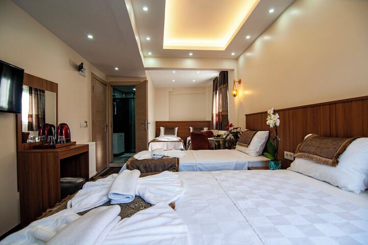 Room 50 of 62