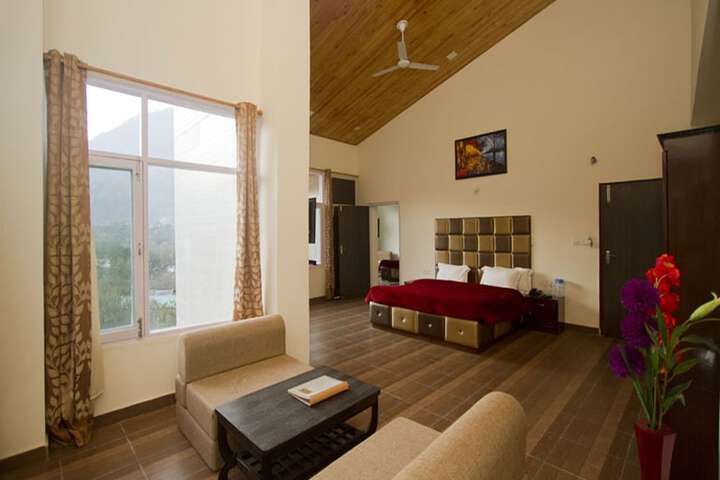 Room 25 of 64