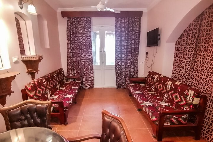Room 13 of 74