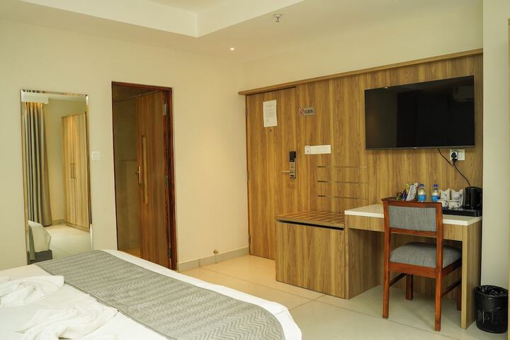 Room 33 of 68