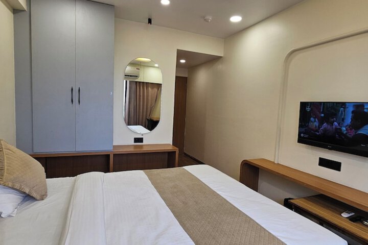 Room 8 of 22