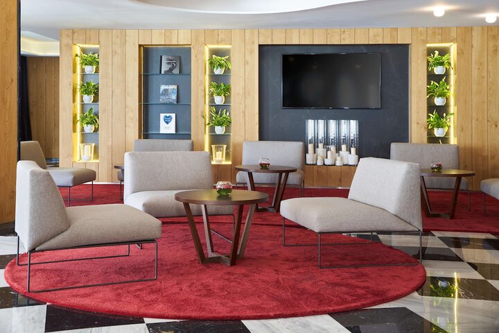 Guest Lobby