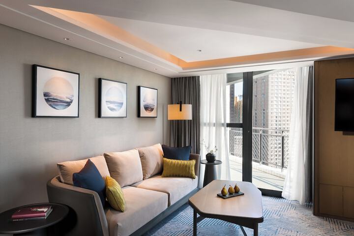 Room 46 of 120